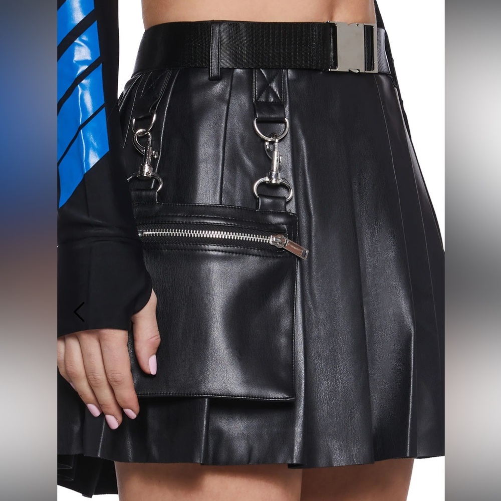 Poster Girl Dolls Kill Ready for Action Black Leather Skirt with Pouch Medium - Picture 4 of 8